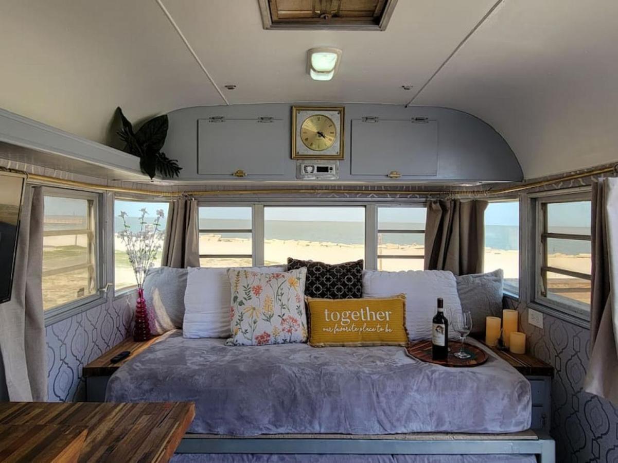 Maggie At The Beach - 1973 Vintage Rv ポートラバカ エクステリア 写真