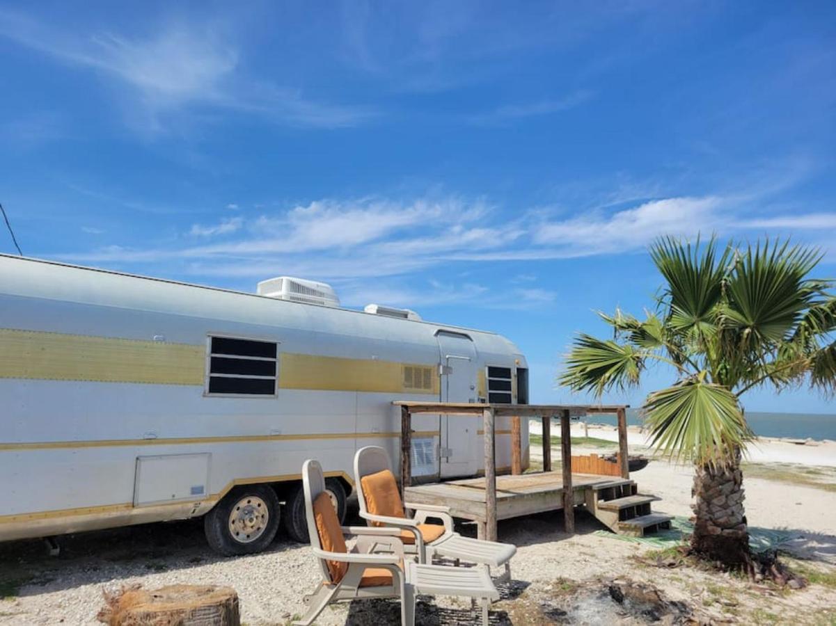 Maggie At The Beach - 1973 Vintage Rv ポートラバカ エクステリア 写真