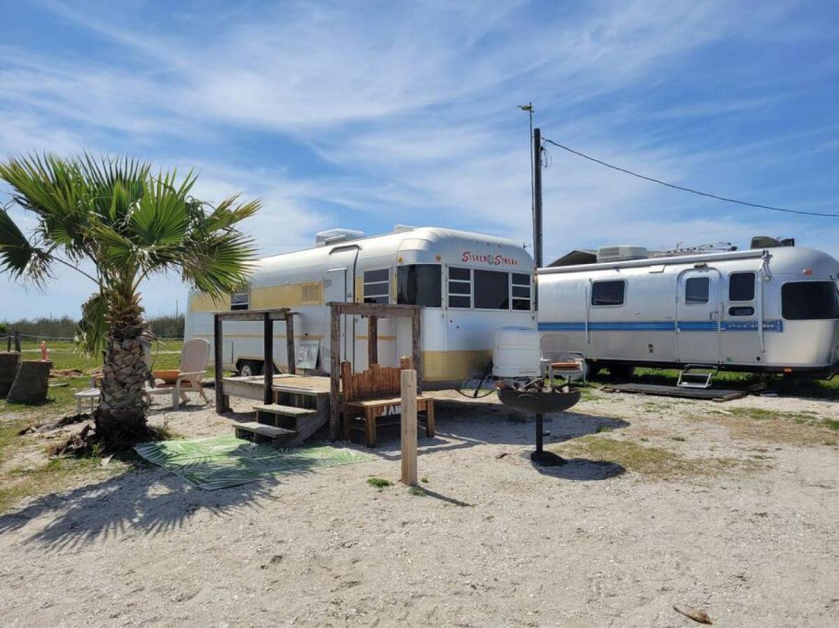 Maggie At The Beach - 1973 Vintage Rv ポートラバカ エクステリア 写真